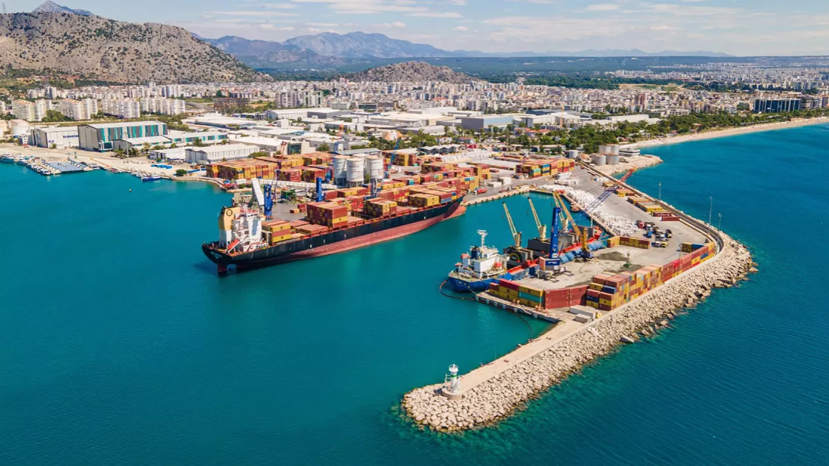Qatar’s terminal operating company has signed a 19-year extension to the Concession Agreement for the operation of Antalya Port 