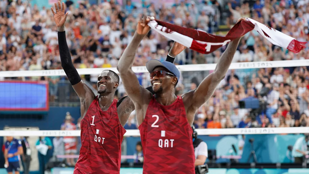 Qatari Beach Volleyball duo to the top of their group standings