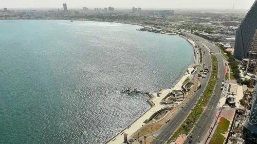 Corniche Street fully open to traffic